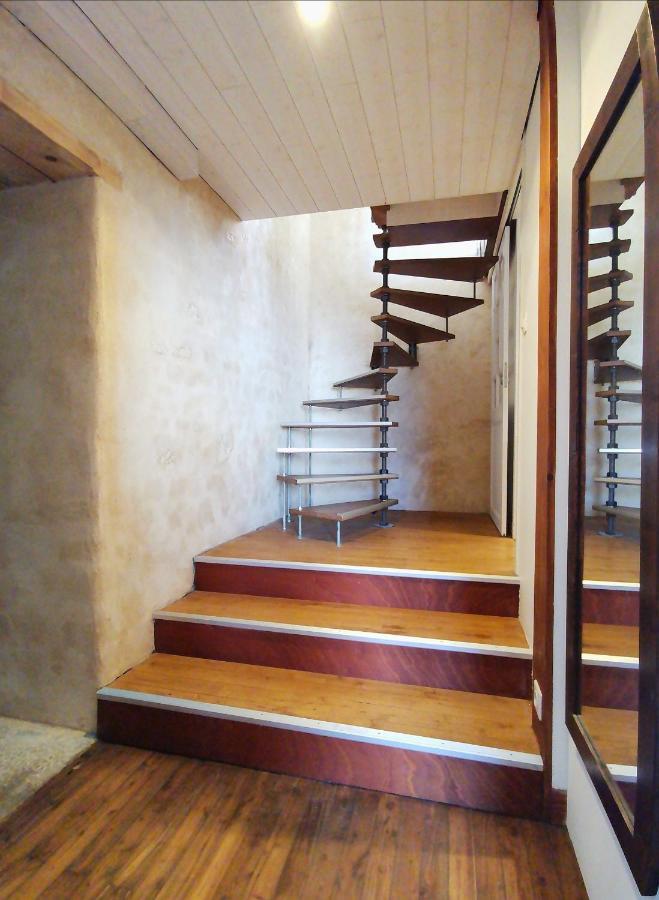 La Maison De Thomas Saint-Amant-de-Boixe Εξωτερικό φωτογραφία